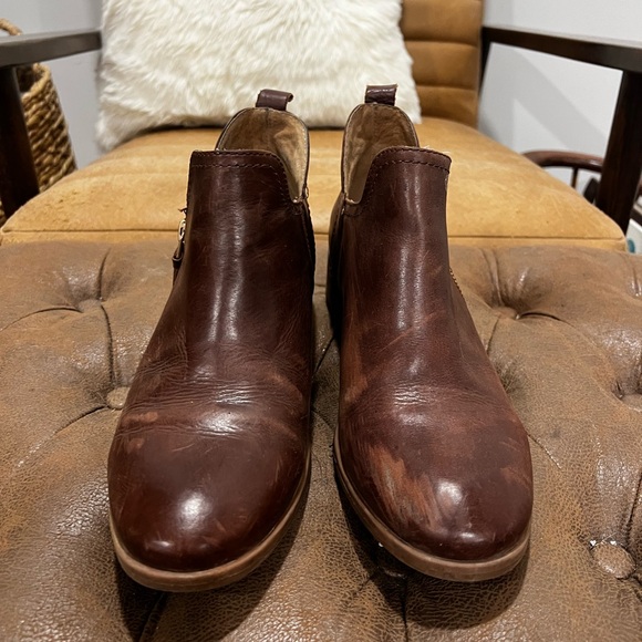 Lucca Booties - Picture 2 of 6